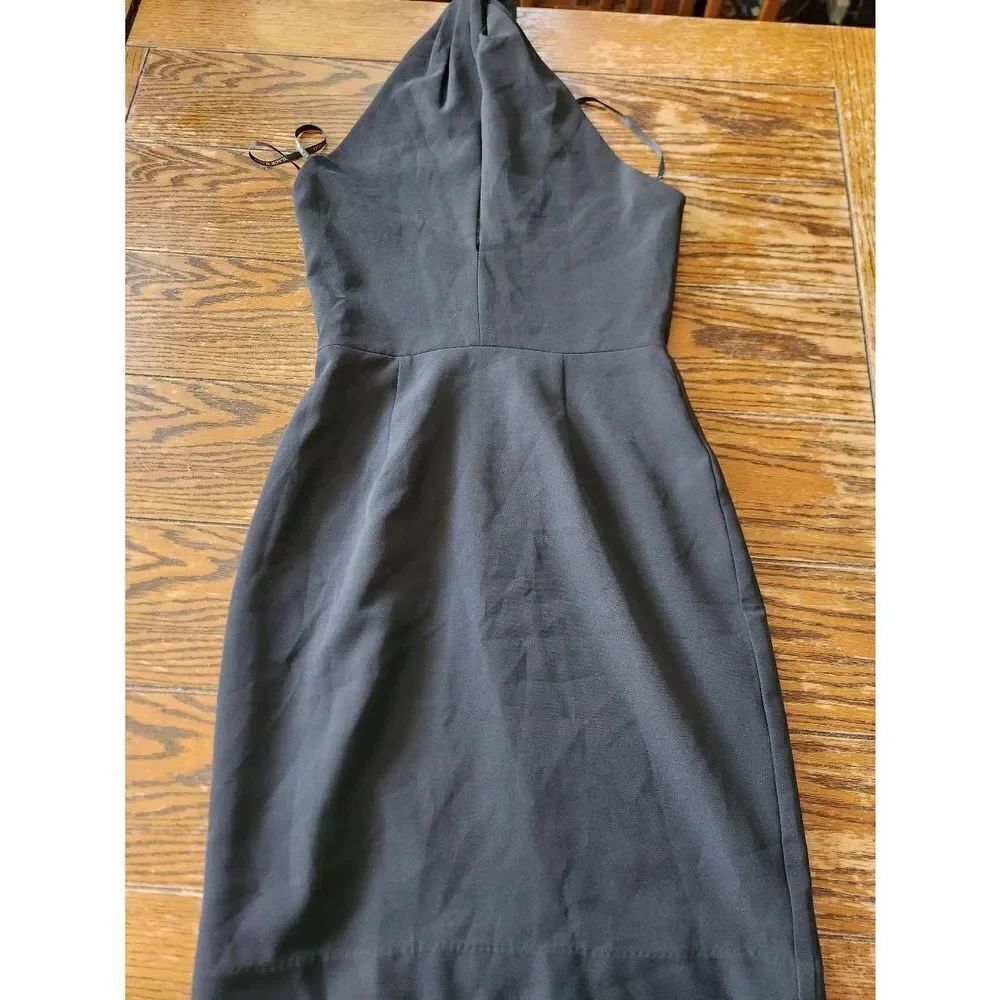 Black Halo Black Halter v neck dress sz 2